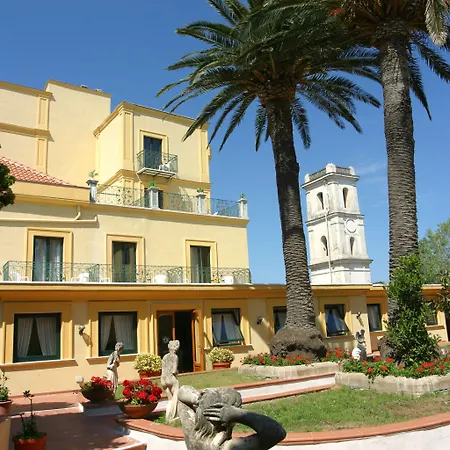 伊格别墅酒店 3*