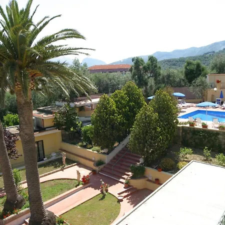 酒店 伊格别墅酒店 3*